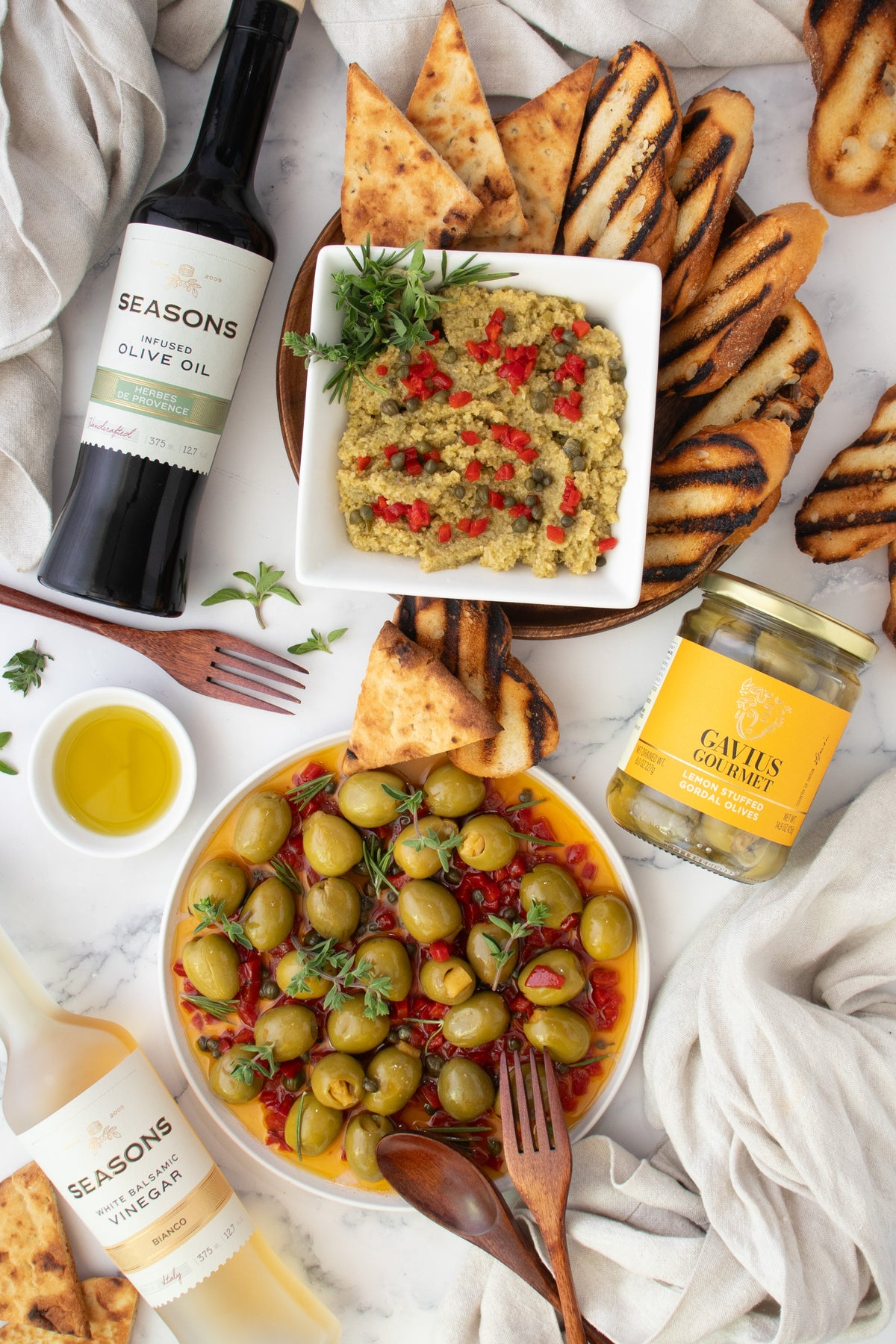 Olives de Provence Tapenade & Marinated Olive Duo